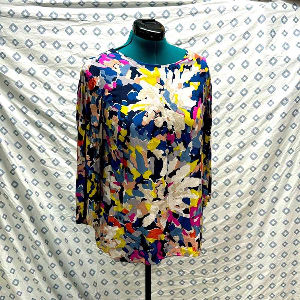 Boden Abstract 3/4 sleeve zip back Top